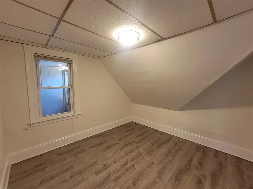 3 bed, 1 bath apartment for rent at 112 West St Unit 3, Worcester — photo 9 of 11