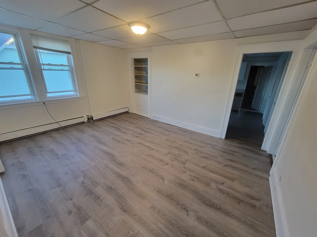3 bed, 1 bath apartment for rent at 112 West St Unit 3, Worcester — photo 5 of 11