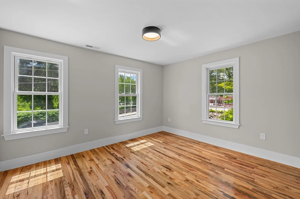 4 bed, 2 bath apartment for rent at 112 Westminster St Unit 2, Fitchburg — photo 9 of 37