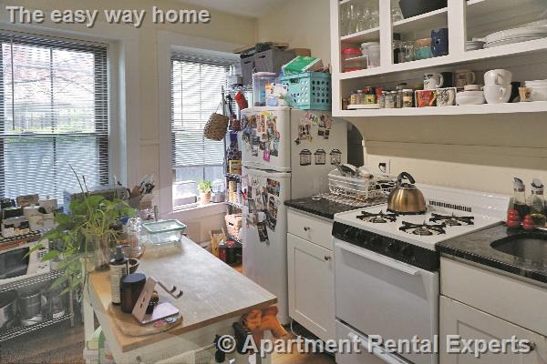 1 bed, 1 bath apartment for rent at 112 Willow St Unit 1, Inman Square