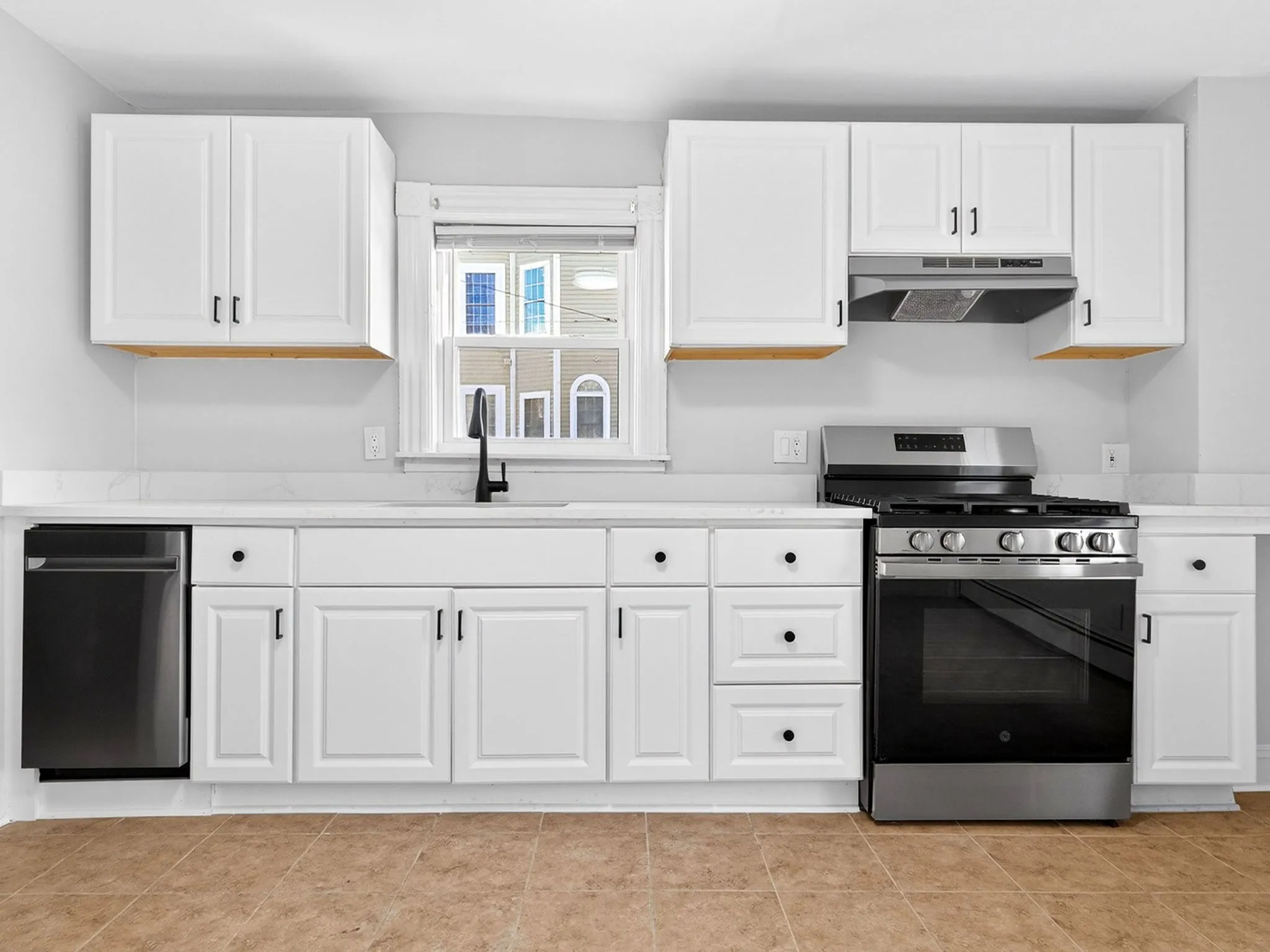 2 bed, 1 bath apartment for rent at 112 Woodstock St Unit 1, West Somerville — photo 2 of 10