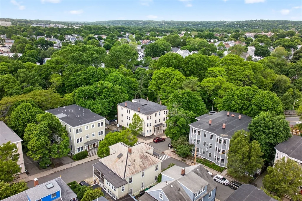 3 bed, 1 bath apartment for rent at 112 Woodstock Unit 2, Teele Square — photo 13 of 13