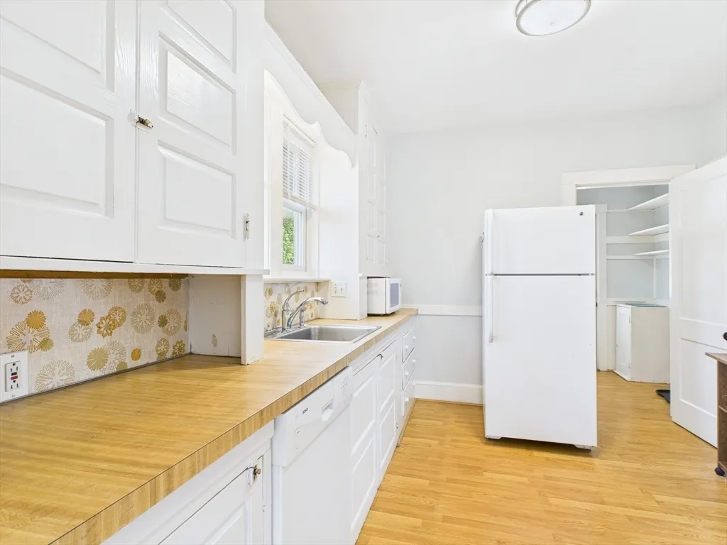 2 bed, 1 bath apartment for rent at 1120 Centre St Unit 1, Newton Center — photo 18 of 34
