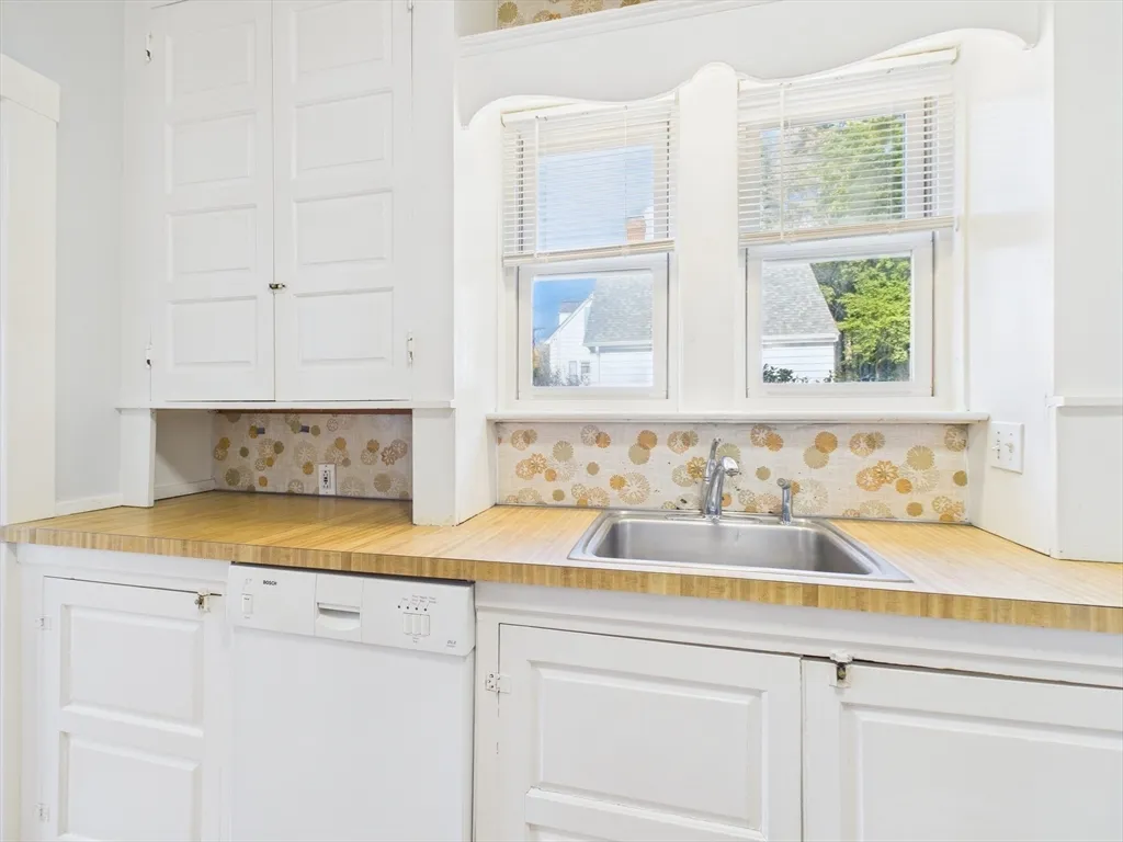 2 bed, 1 bath apartment for rent at 1120 Centre St Unit 1, Newton Center — photo 19 of 34