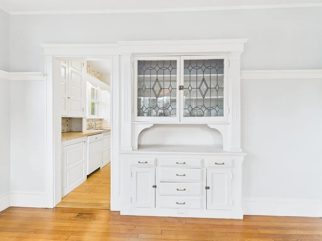2 bed, 1 bath apartment for rent at 1120 Centre St Unit 1, Newton Center — photo 13 of 34
