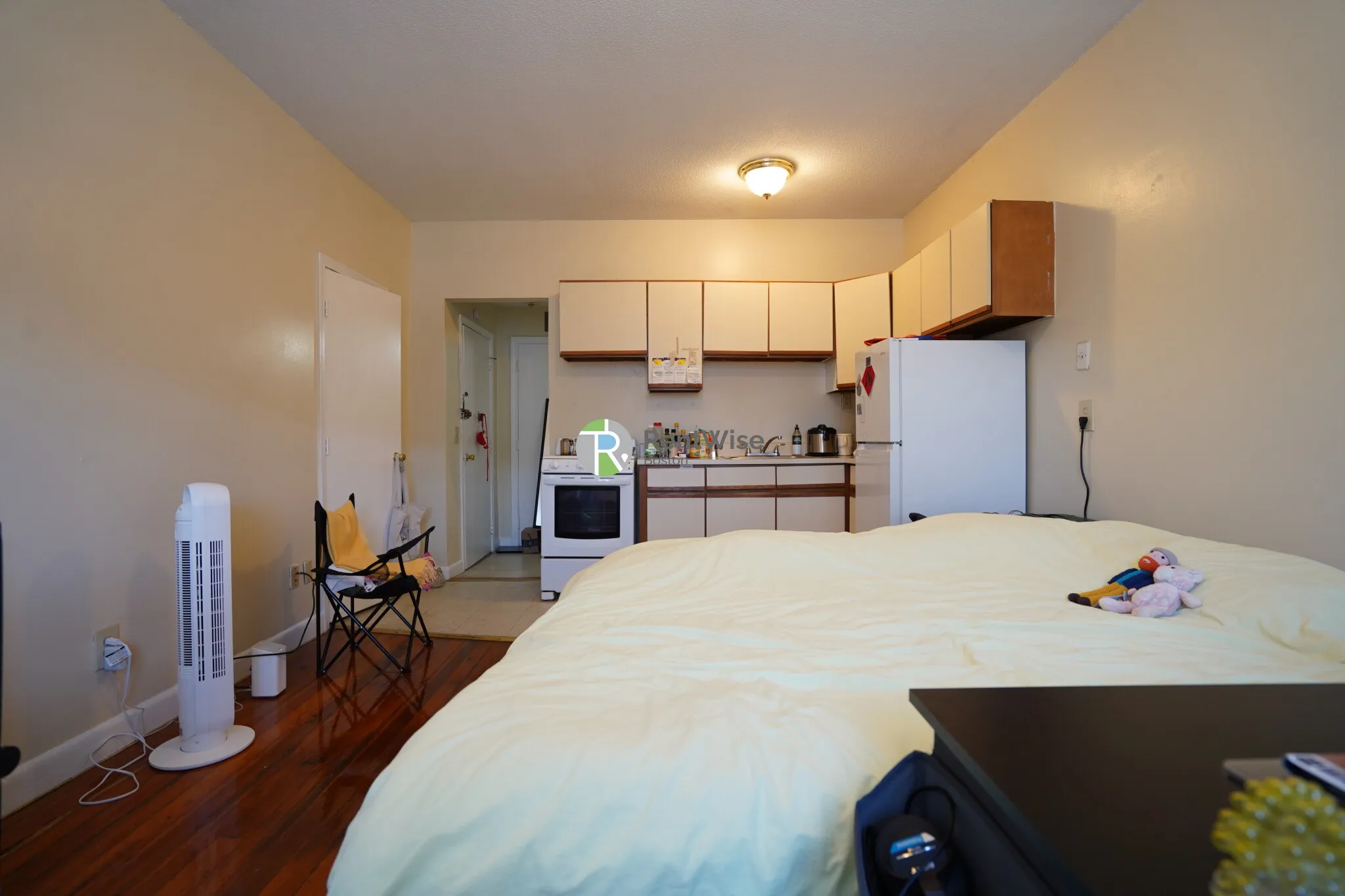 Studio bed, 1 bath apartment for rent at 1120 Commonwealth Ave Unit 10, Allston — photo 3 of 8