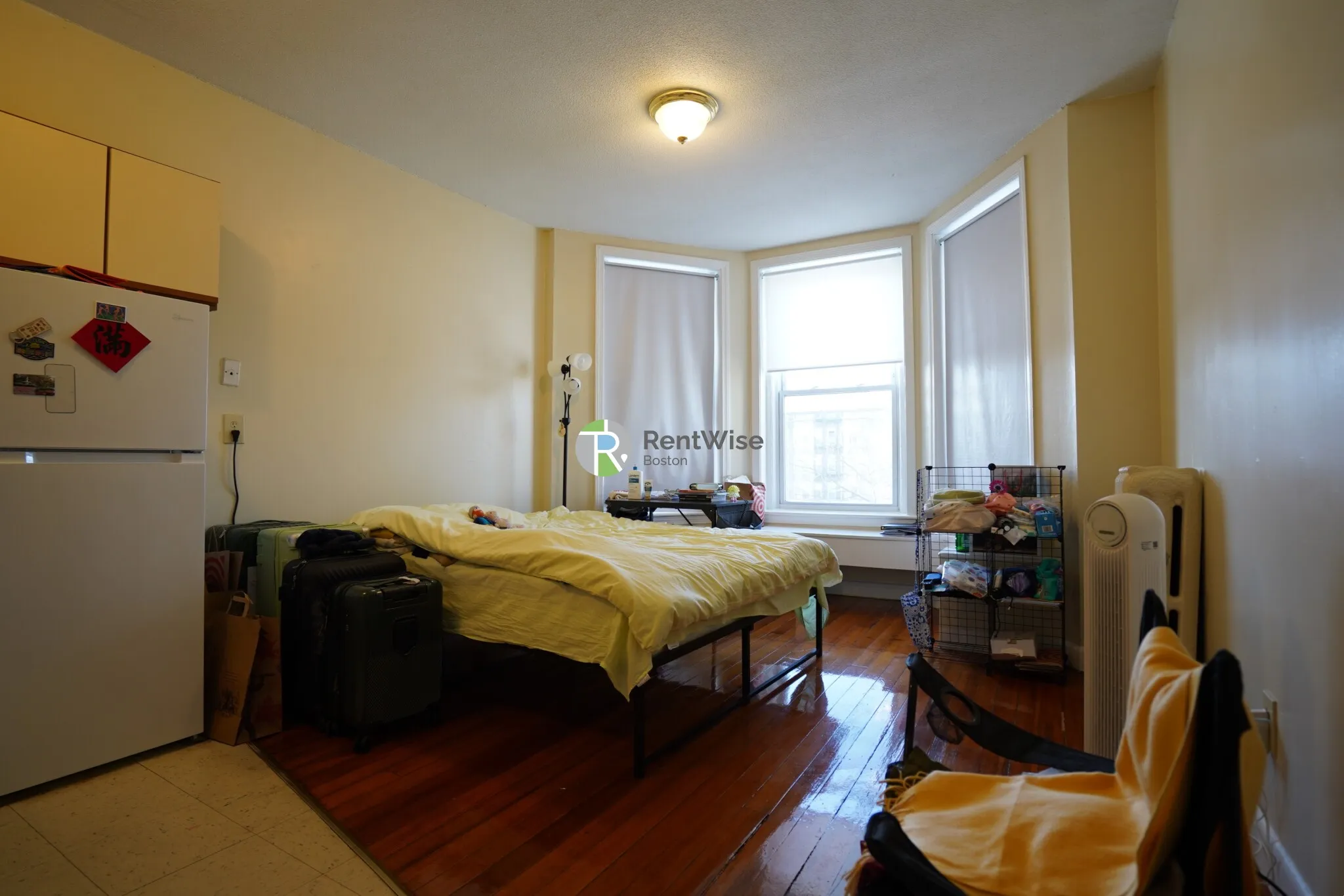 Studio bed, 1 bath apartment for rent at 1120 Commonwealth Ave Unit 10, Allston — photo 1 of 8