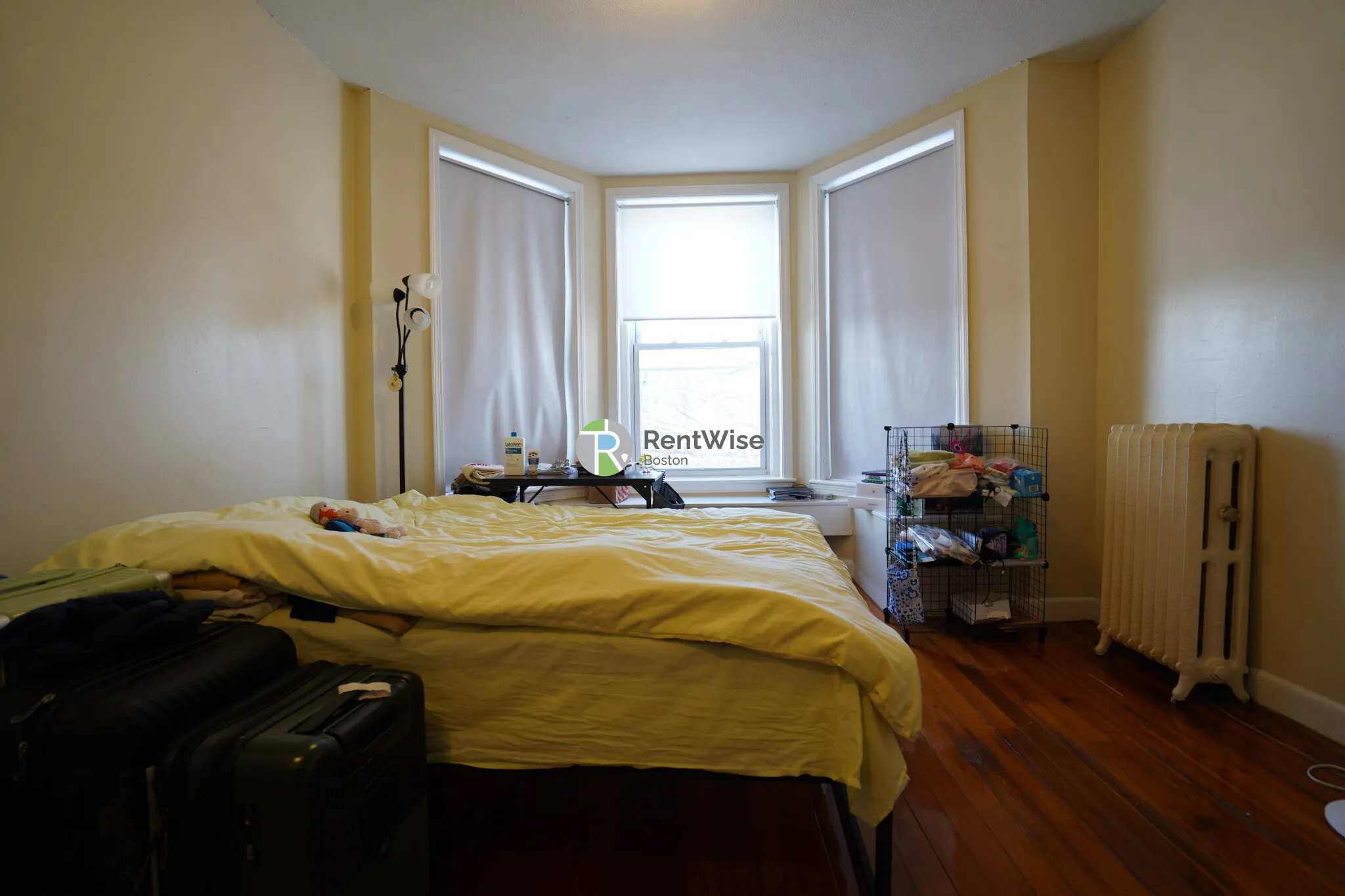 Studio bed, 1 bath apartment for rent at 1120 Commonwealth Ave Unit 10, Allston — photo 2 of 8