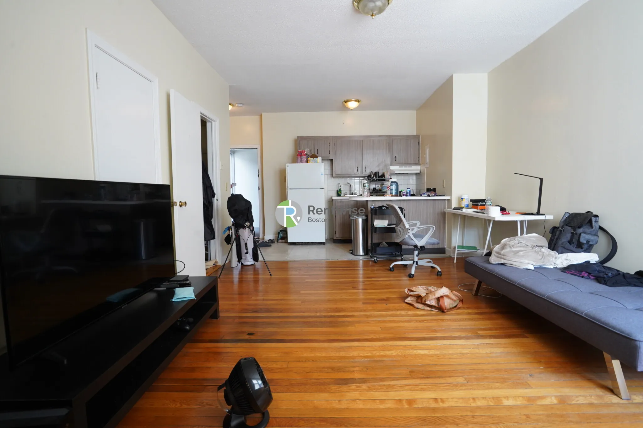 1 bed, 1 bath apartment for rent at 1120 Commonwealth Ave Unit 11, Allston — photo 3 of 18