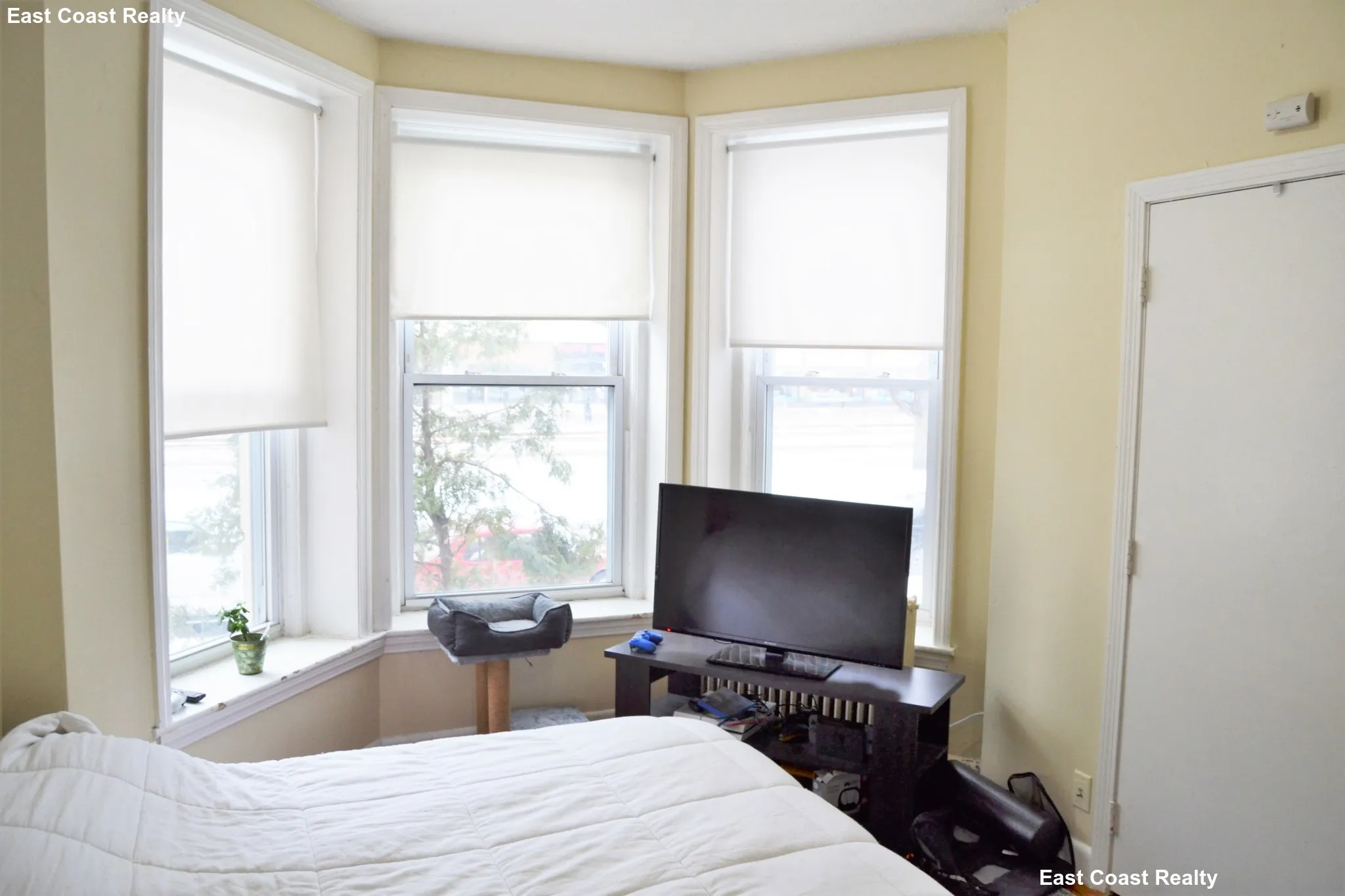 Studio bed, 1 bath apartment for rent at 1120 Commonwealth Ave Unit 2, Allston — photo 5 of 7