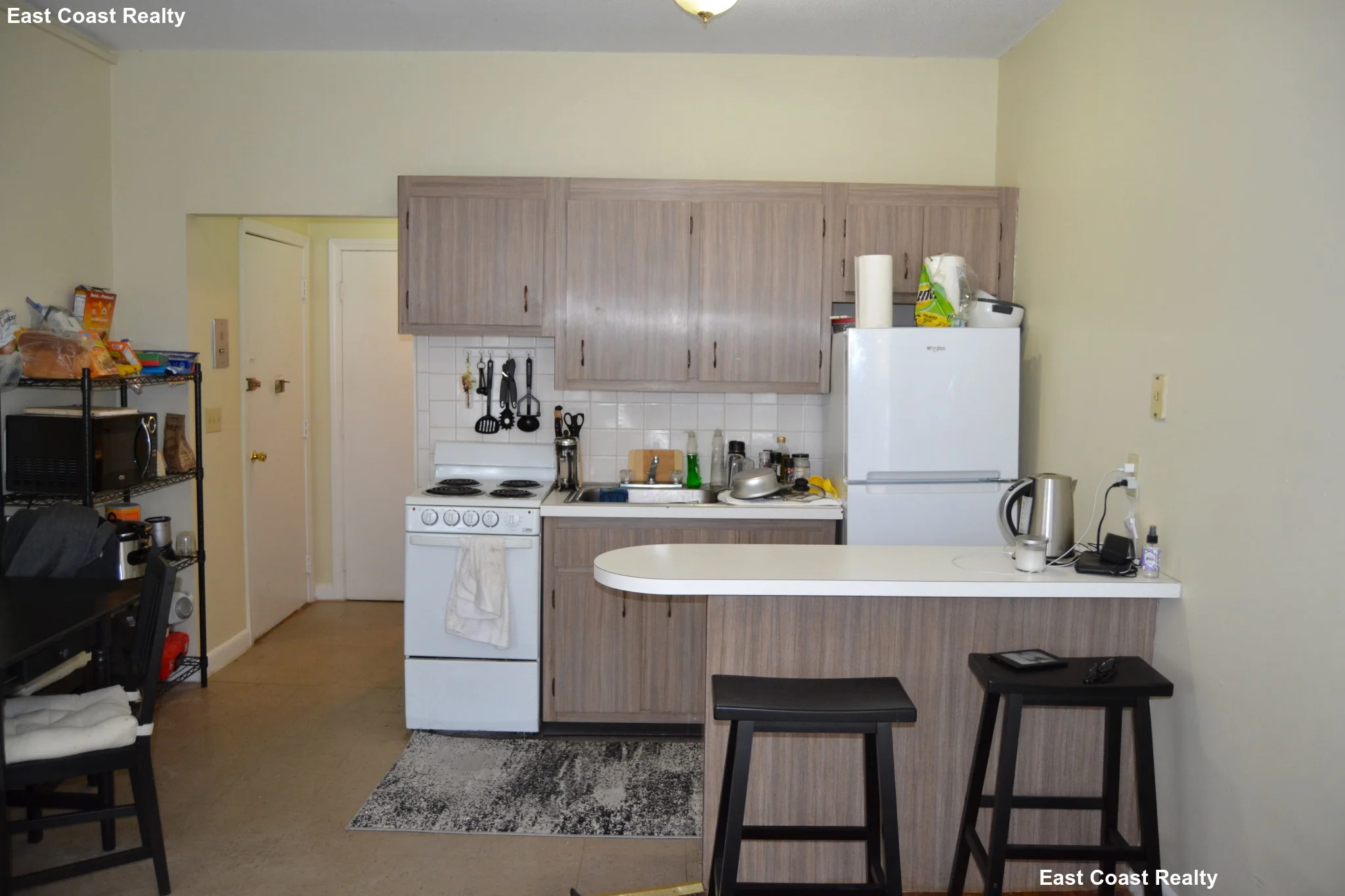 Studio bed, 1 bath apartment for rent at 1120 Commonwealth Ave Unit 2, Allston — photo 4 of 7