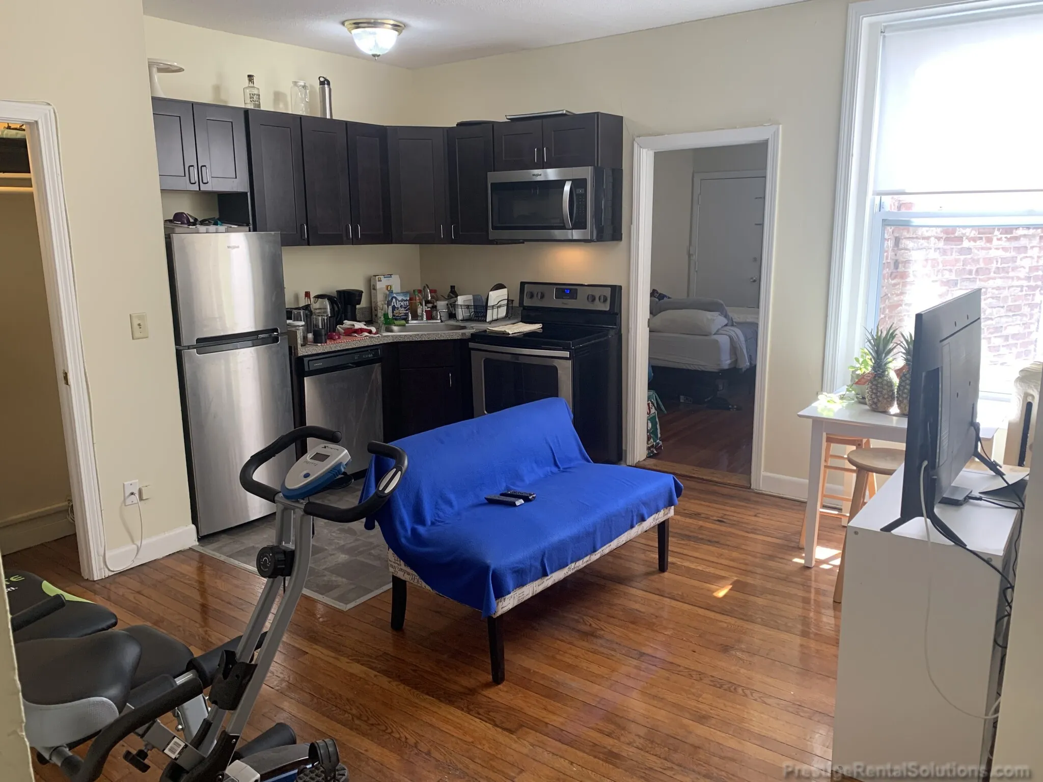 2 bed, 1 bath apartment for rent at 1120 Commonwealth Ave Unit 4, Allston — photo 2 of 13