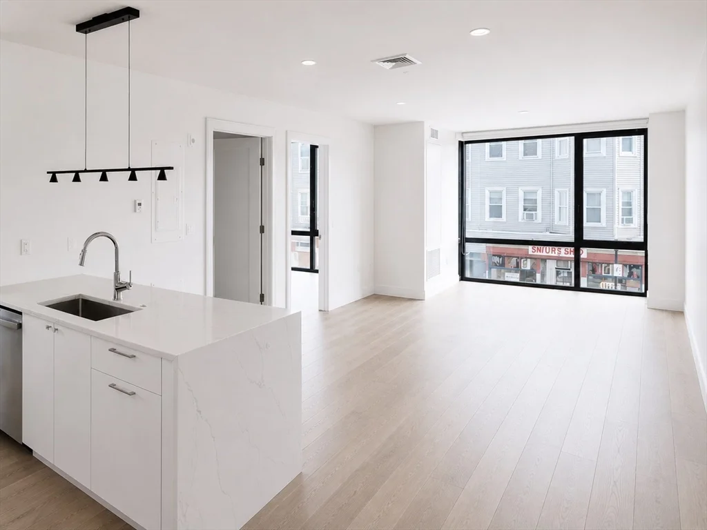 1 bed, 1 bath apartment for rent at 1121 Dorchester Ave Unit 203, Dorchester — photo 2 of 6