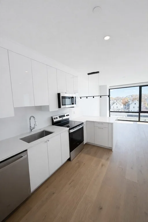 1 bed, 1 bath apartment for rent at 1121 Dorchester Ave Unit 301, Dorchester — photo 3 of 5