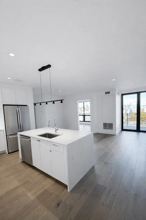 1 bed, 1 bath apartment for rent at 1121 Dorchester Ave Unit 404, Dorchester — photo 1 of 6