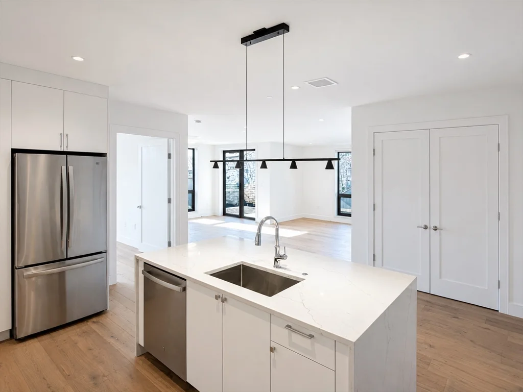 3 bed, 2 bath apartment for rent at 1121 Dorchester Ave Unit 406, Dorchester — photo 1 of 9