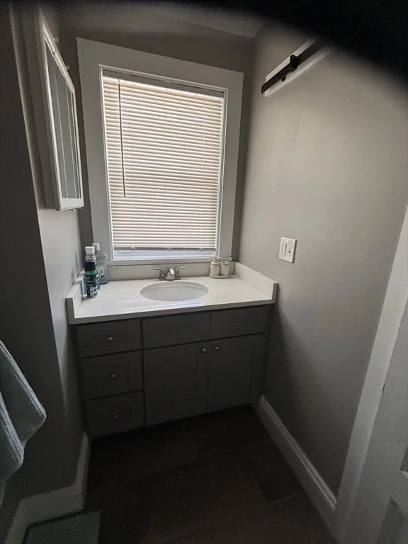 3 bed, 1 bath apartment for rent at 1122 Adams St Unit 1, Dorchester — photo 8 of 11
