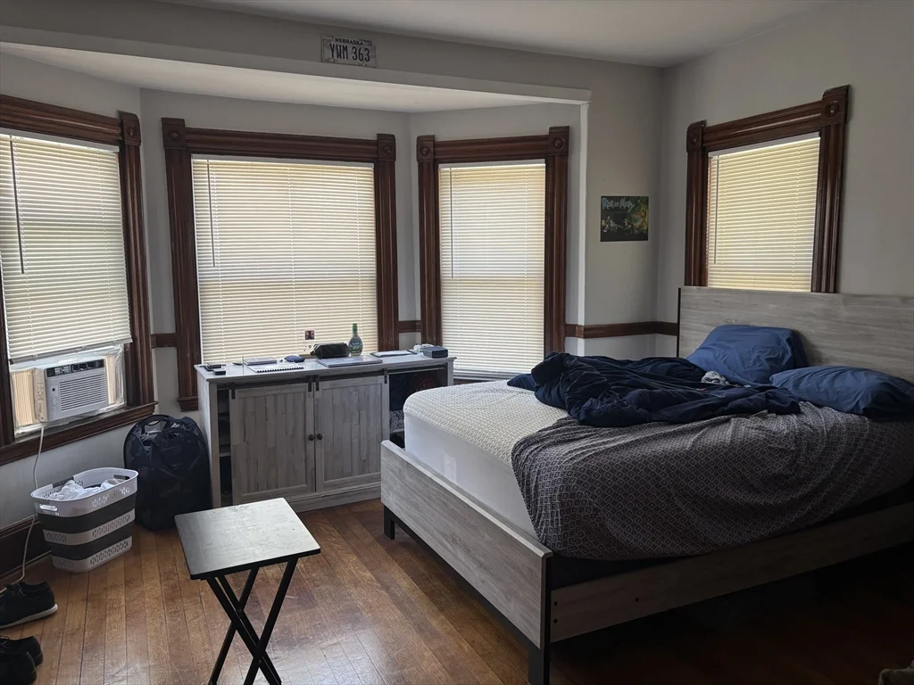 3 bed, 1 bath apartment for rent at 1122 Adams St Unit 1, Dorchester — photo 5 of 11