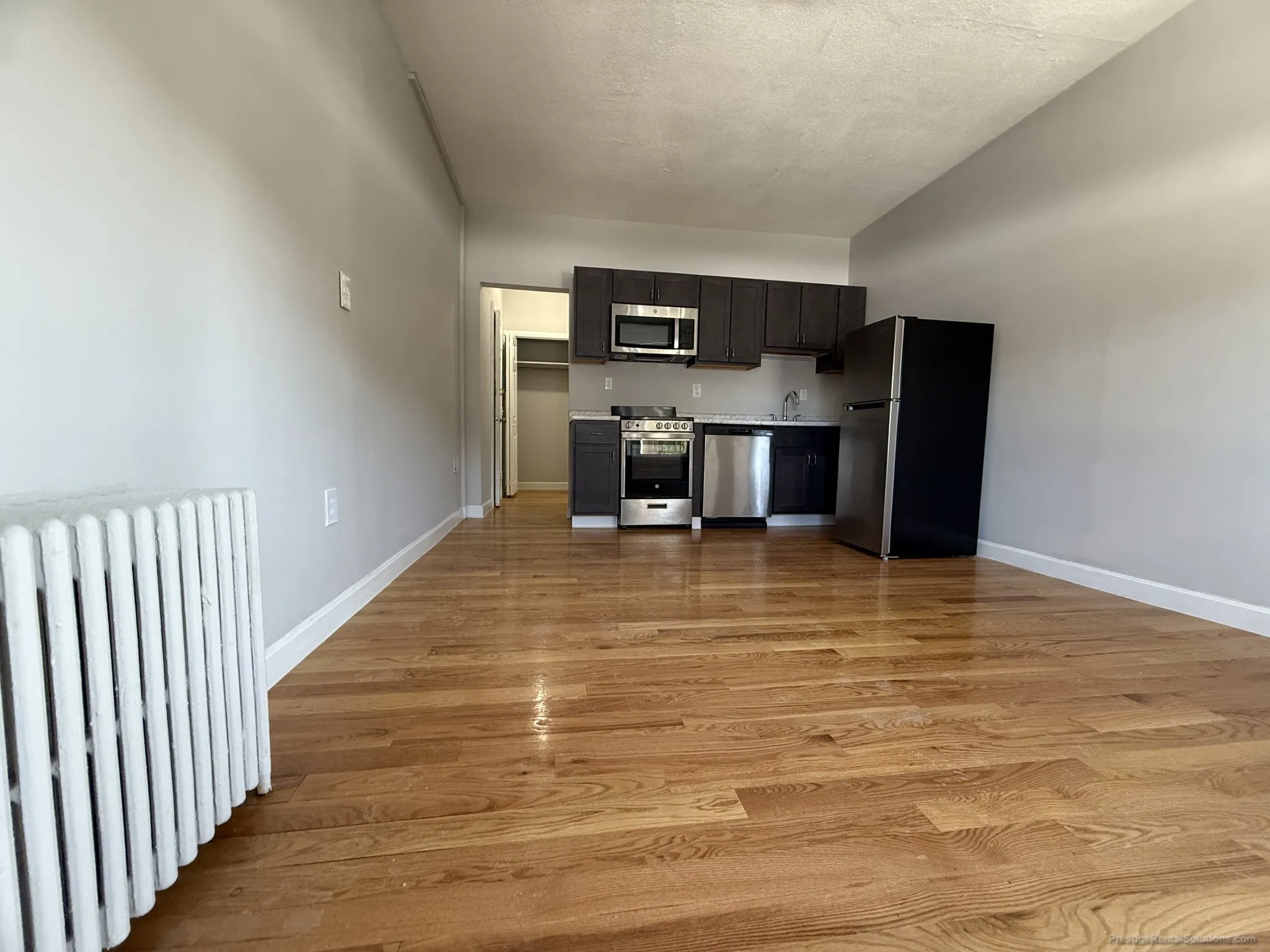Studio bed, 1 bath apartment for rent at 1122 Commonwealth Ave Unit 1, Allston — photo 7 of 12