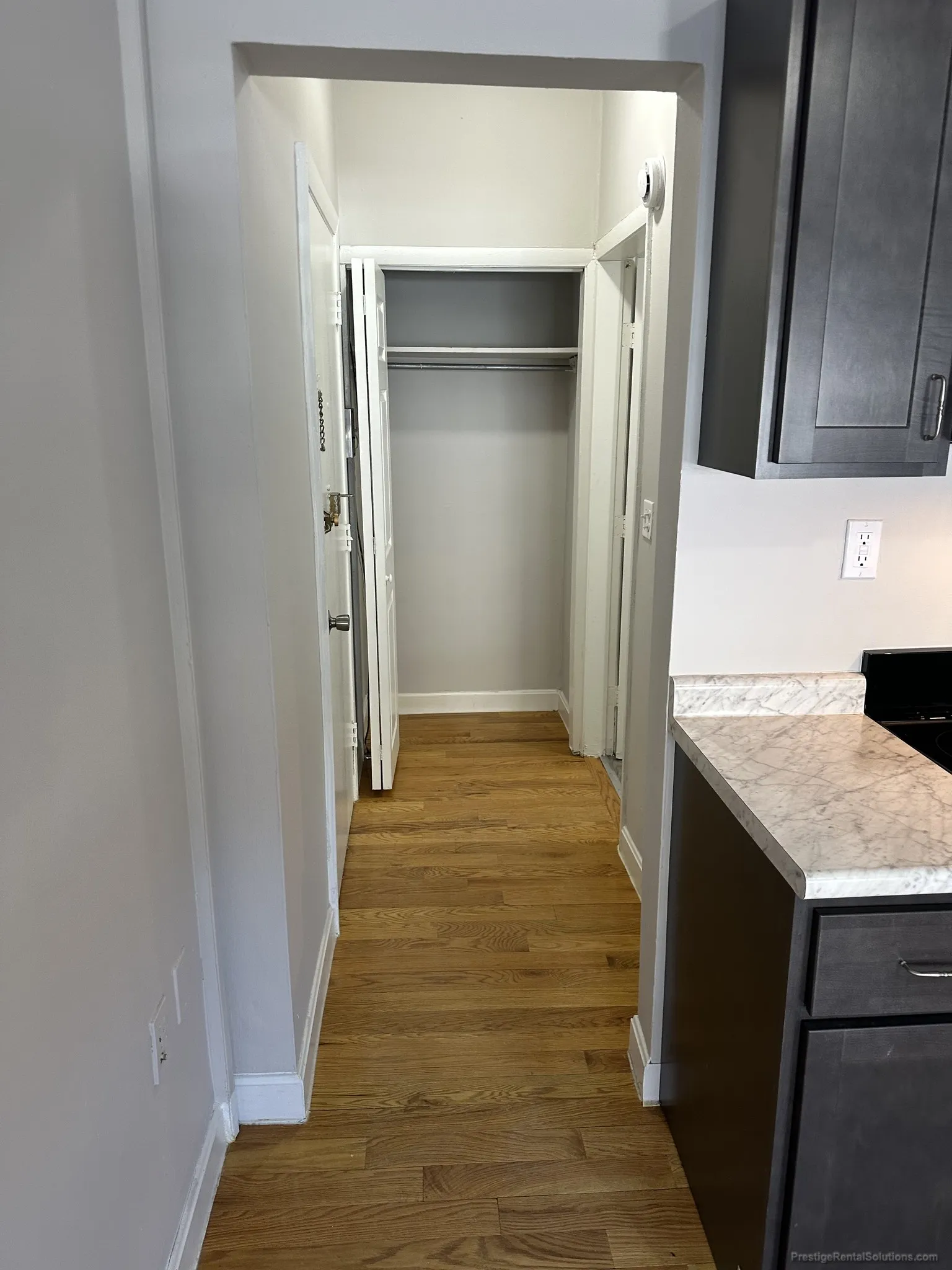 Studio bed, 1 bath apartment for rent at 1122 Commonwealth Ave Unit 1, Allston — photo 9 of 12