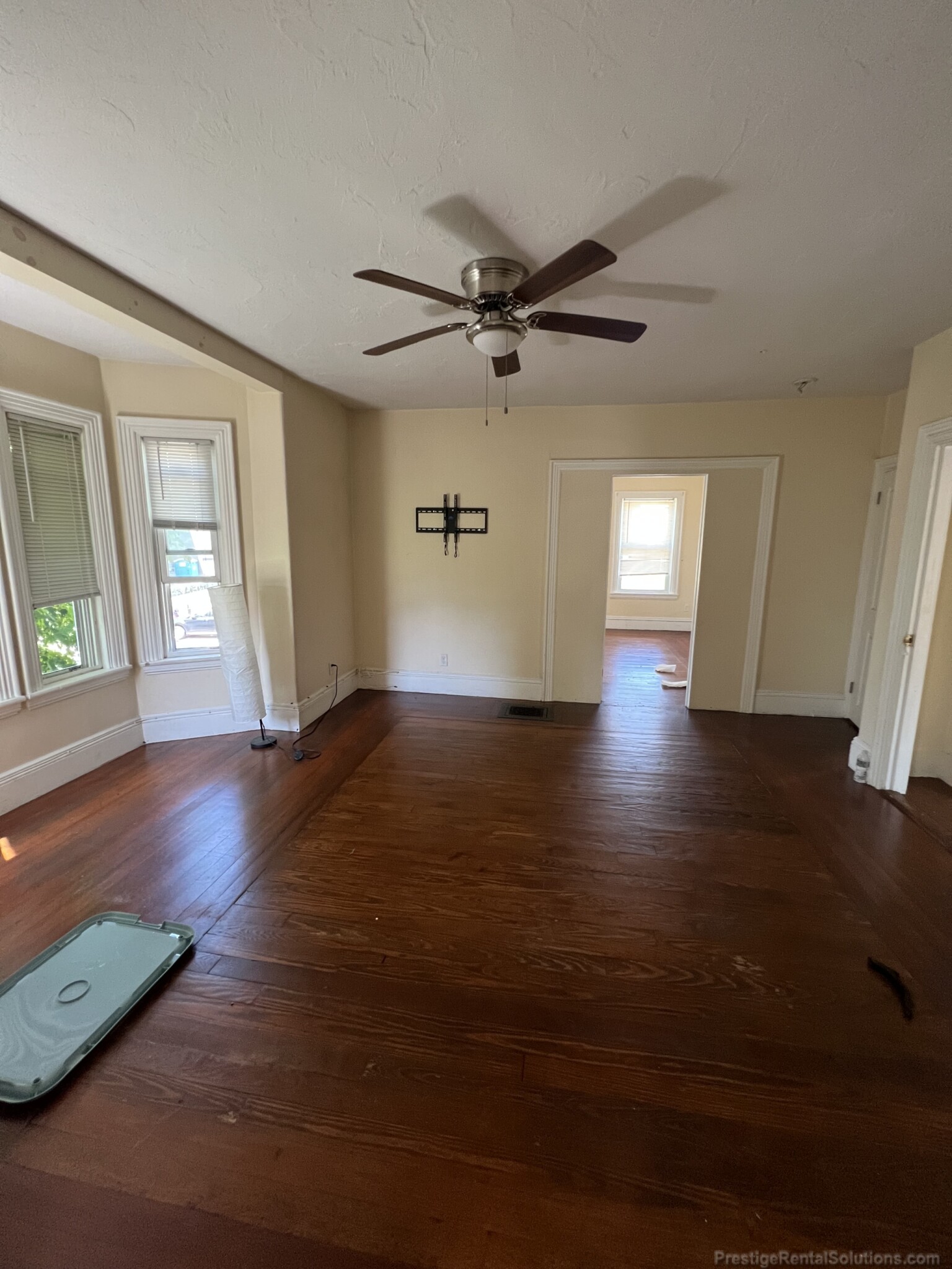 4.5 bed, 2 bath apartment for rent at 1122 River St Unit 1, Hyde Park — photo 3 of 15