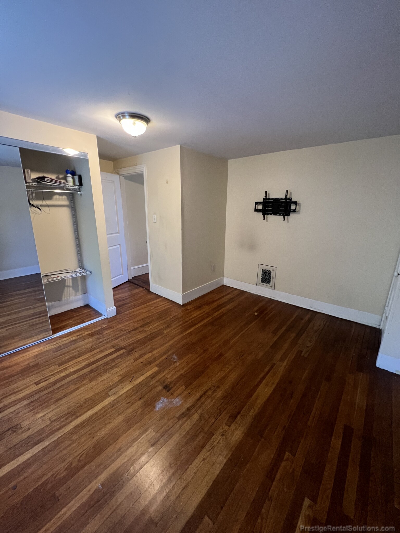4.5 bed, 2 bath apartment for rent at 1122 River St Unit 2, Hyde Park — photo 8 of 15