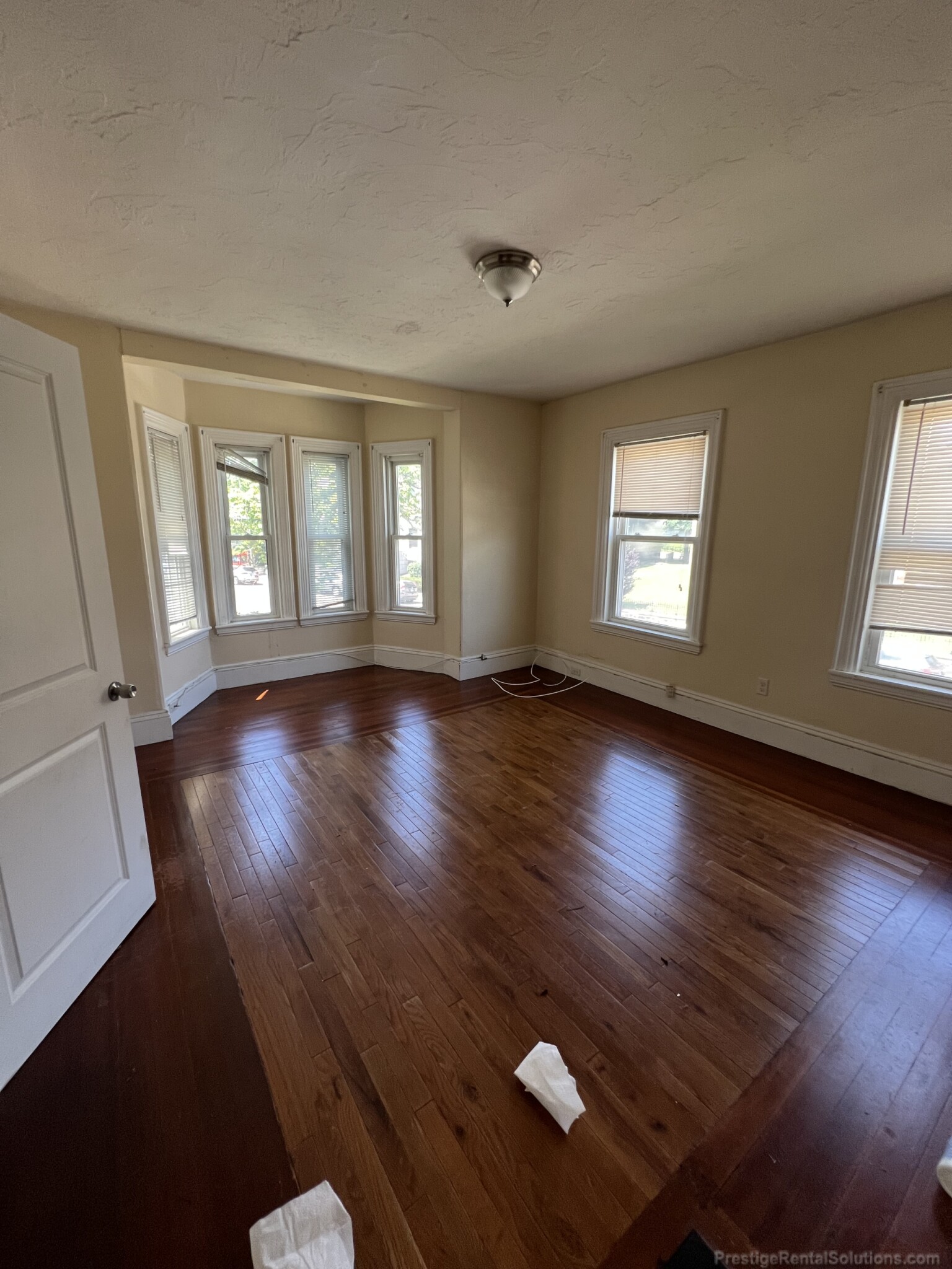 4.5 bed, 2 bath apartment for rent at 1122 River St Unit 2, Hyde Park — photo 4 of 15