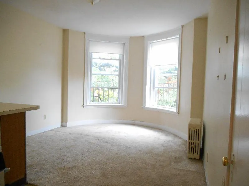 Studio bed, 1 bath apartment for rent at 1124 Commonwealth Ave Unit 5, Allston — photo 1 of 14