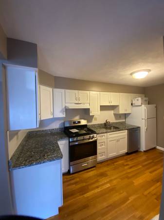 3 bed, 1 bath apartment for rent at 1125 Chestnut St Unit 2, Newton Upper Falls — photo 8 of 13