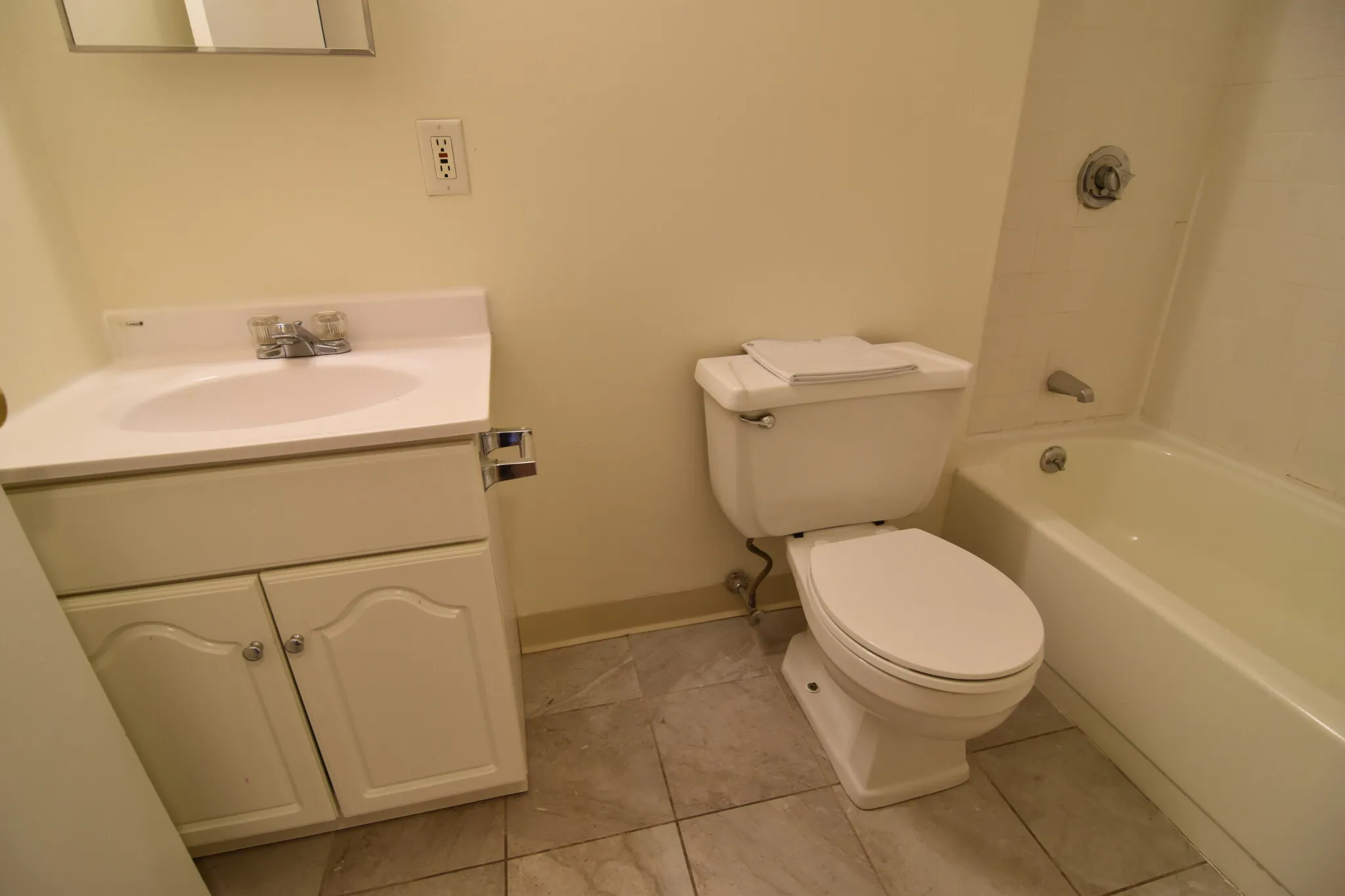1 bed, 1 bath apartment for rent at 1126 Boylston St Unit 402, Fenway — photo 4 of 6