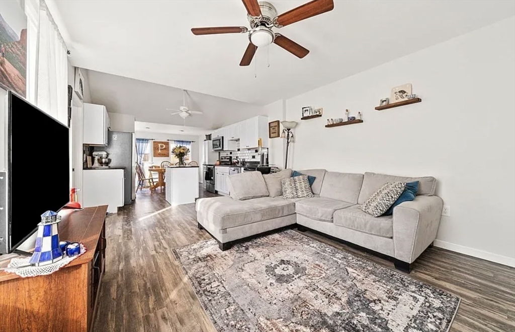 3 bed, 1 bath apartment for rent at 1126 Commercial St Unit 1, East Weymouth — photo 6 of 16