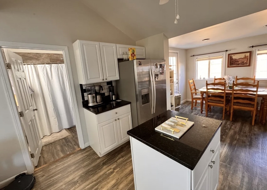 3 bed, 1 bath apartment for rent at 1126 Commercial St Unit 1, East Weymouth — photo 2 of 16