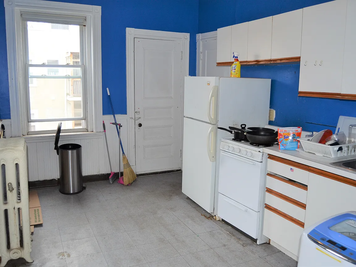 2 bed, 1 bath apartment for rent at 1126 Commonwealth Ave Unit 6, Brighton — photo 5 of 9