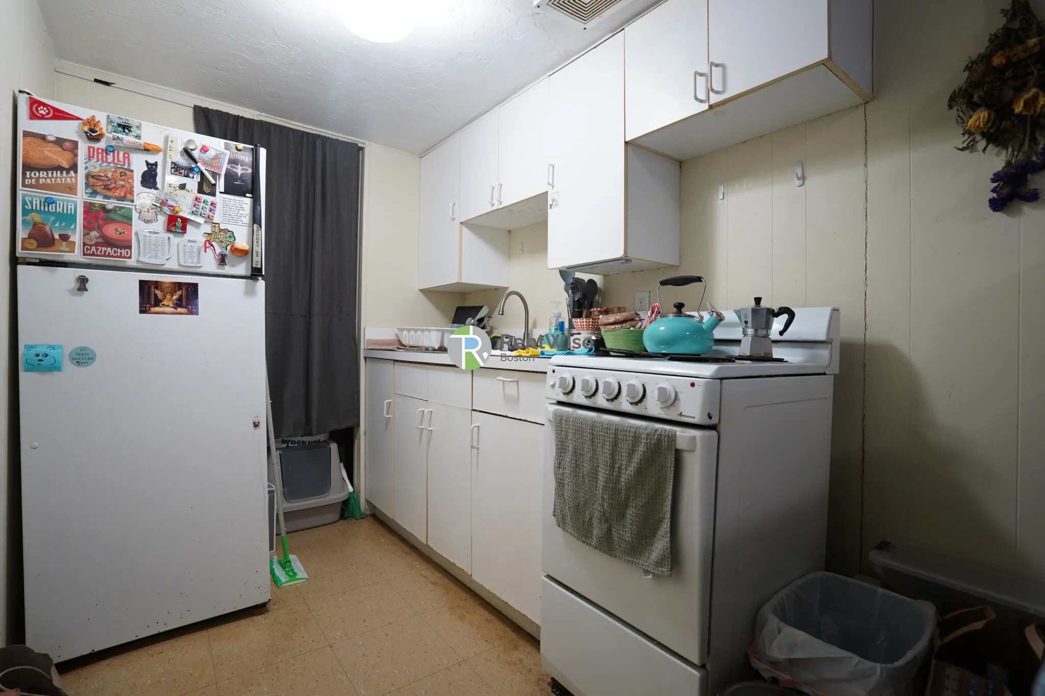 Studio bed, 1 bath apartment for rent at 1126 Commonwealth Ave Unit A, Allston — photo 4 of 15