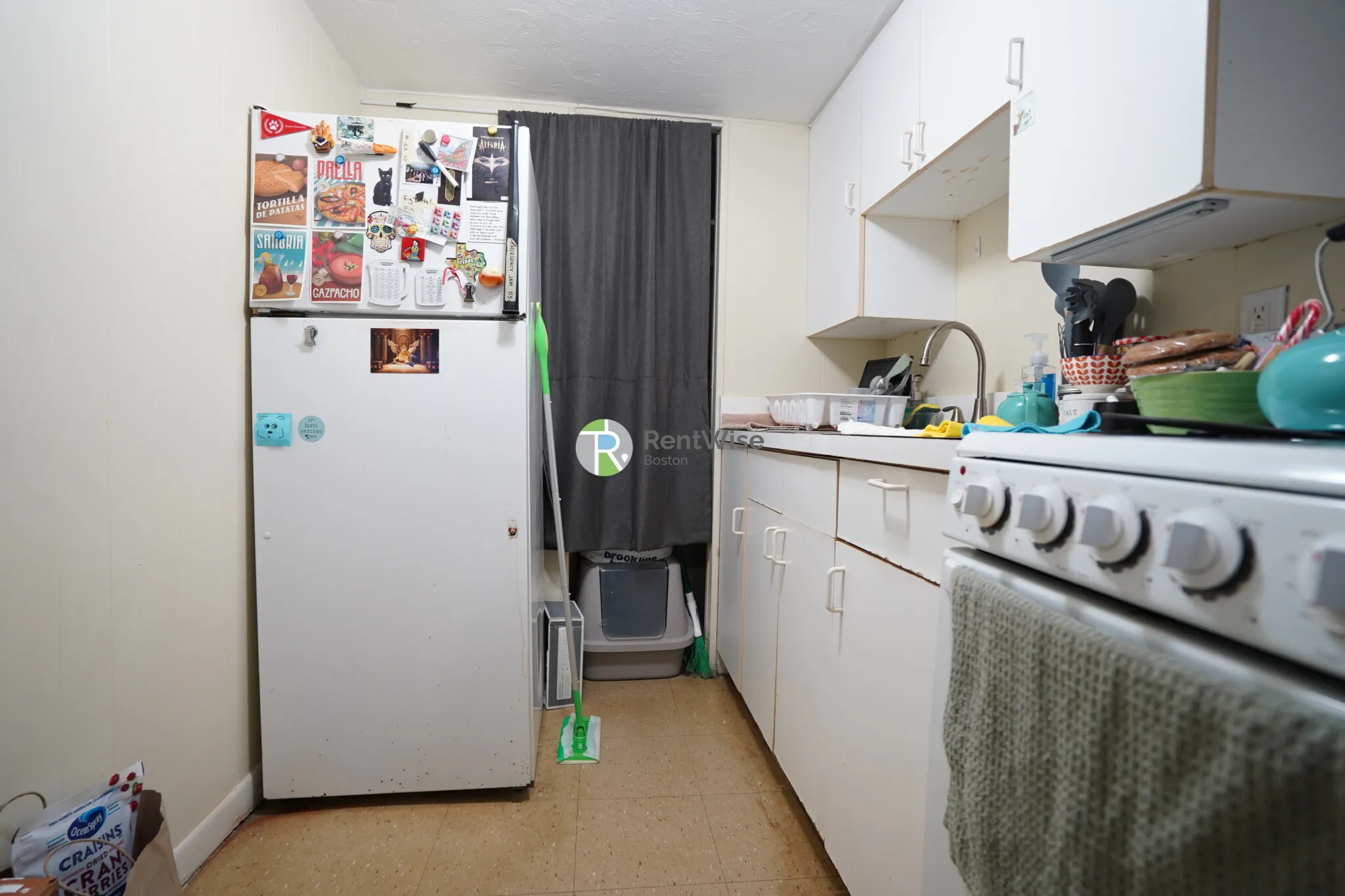 Studio bed, 1 bath apartment for rent at 1126 Commonwealth Ave Unit A, Allston — photo 5 of 15