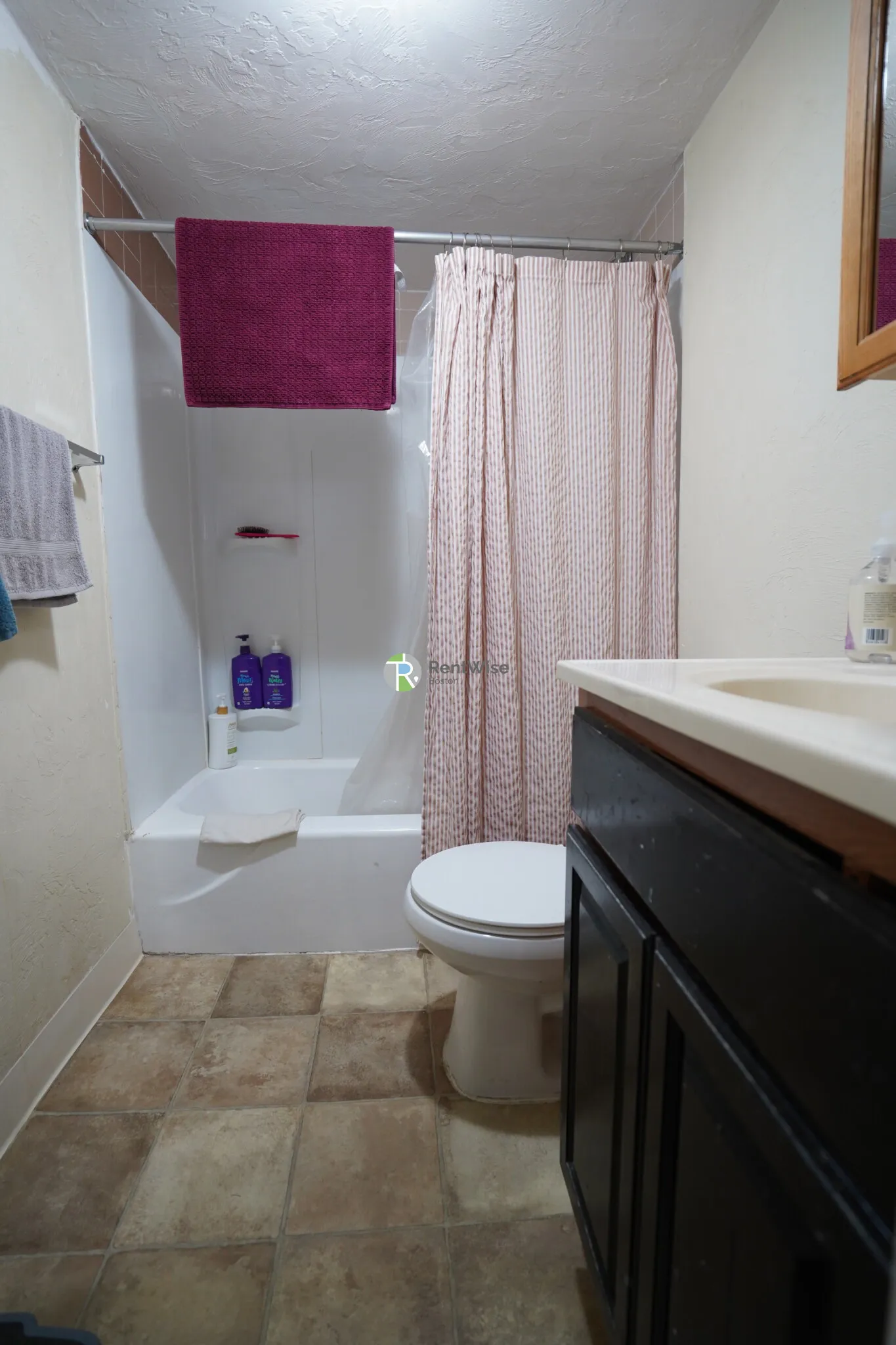 Studio bed, 1 bath apartment for rent at 1126 Commonwealth Ave Unit A, Allston — photo 7 of 15