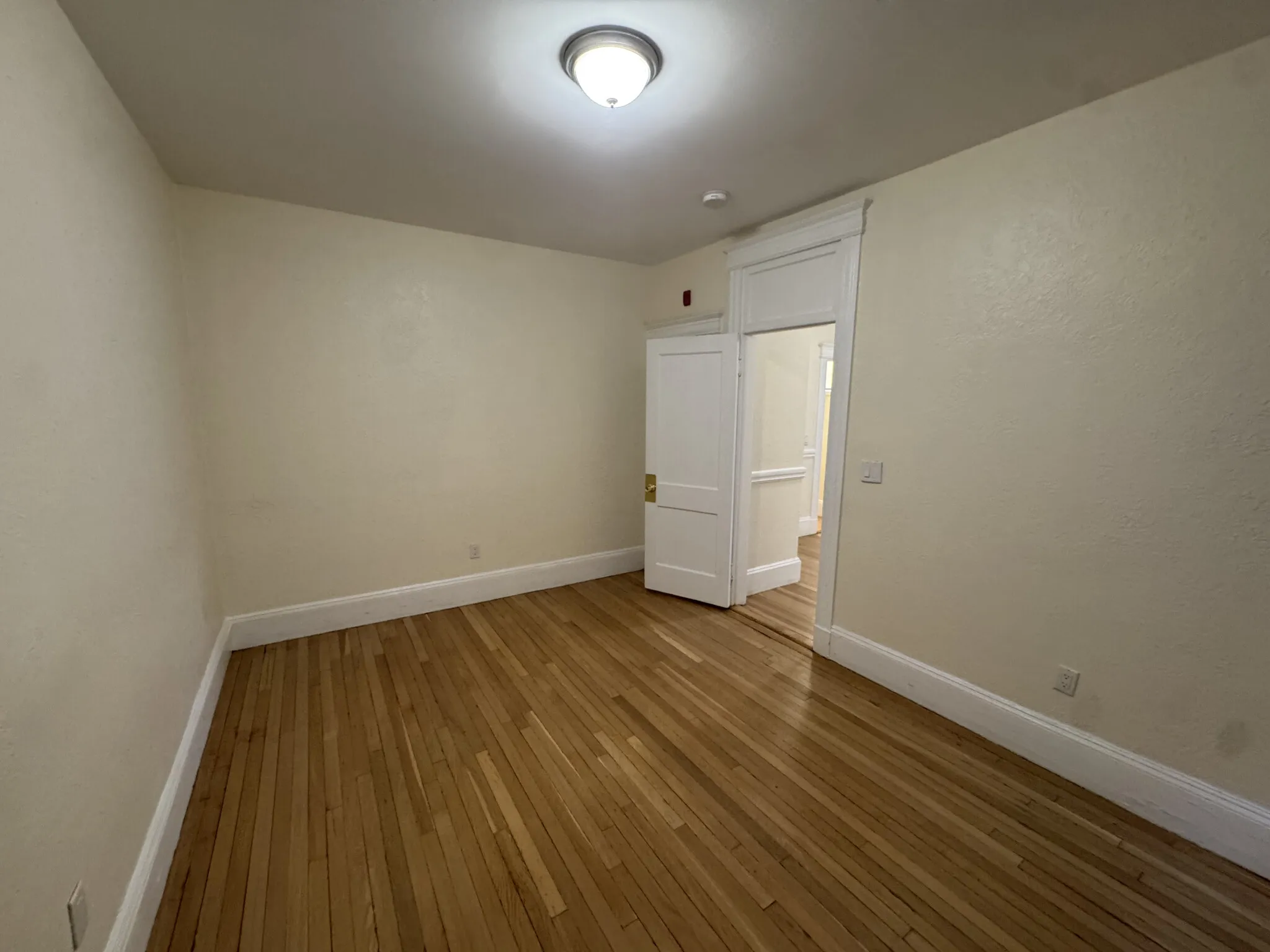 2 bed, 1 bath apartment for rent at 1127 Commonwealth Ave Unit 10, Allston — photo 18 of 25