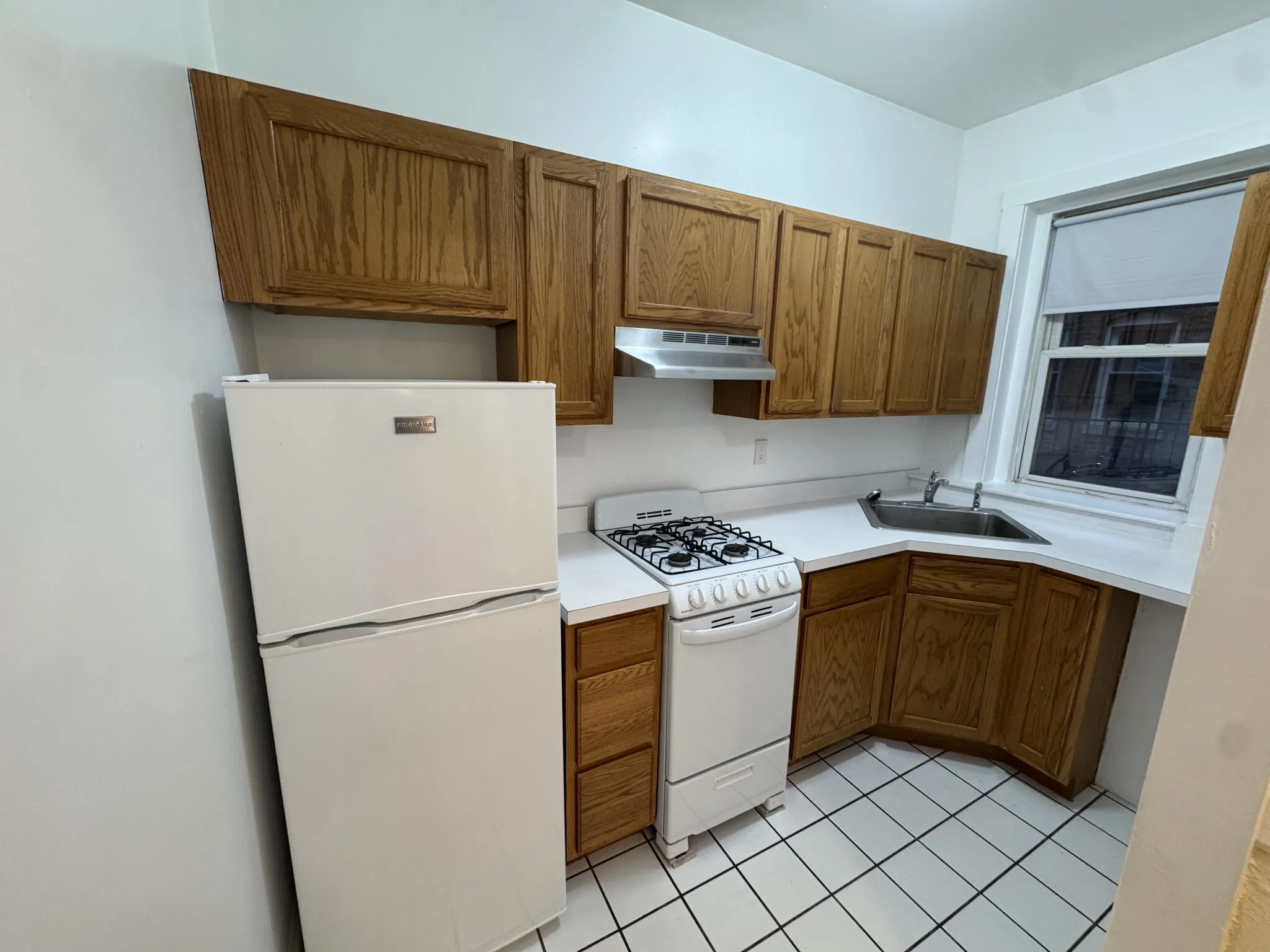 2 bed, 1 bath apartment for rent at 1127 Commonwealth Ave Unit 10, Allston