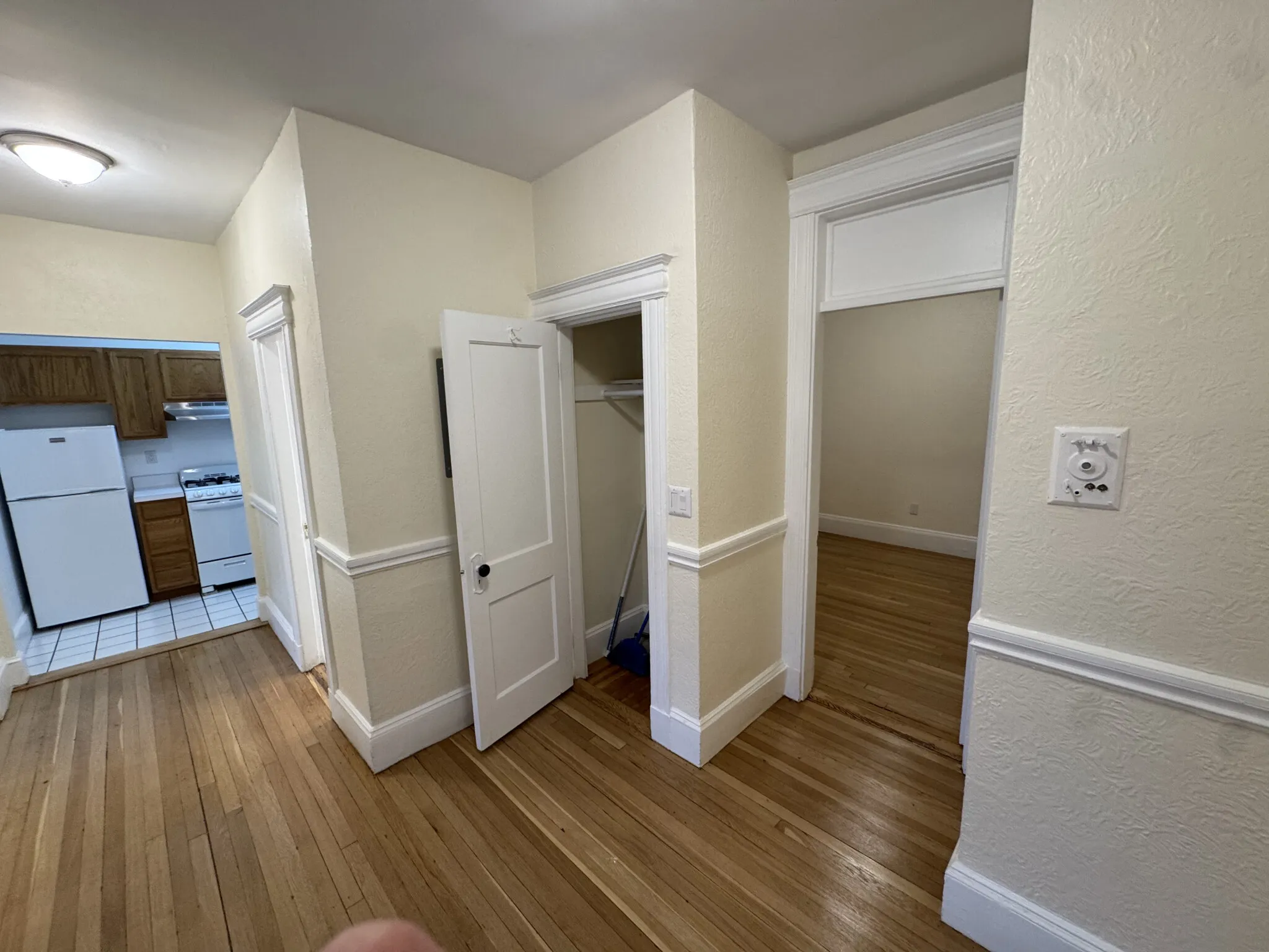 2 bed, 1 bath apartment for rent at 1127 Commonwealth Ave Unit 10, Allston — photo 6 of 25