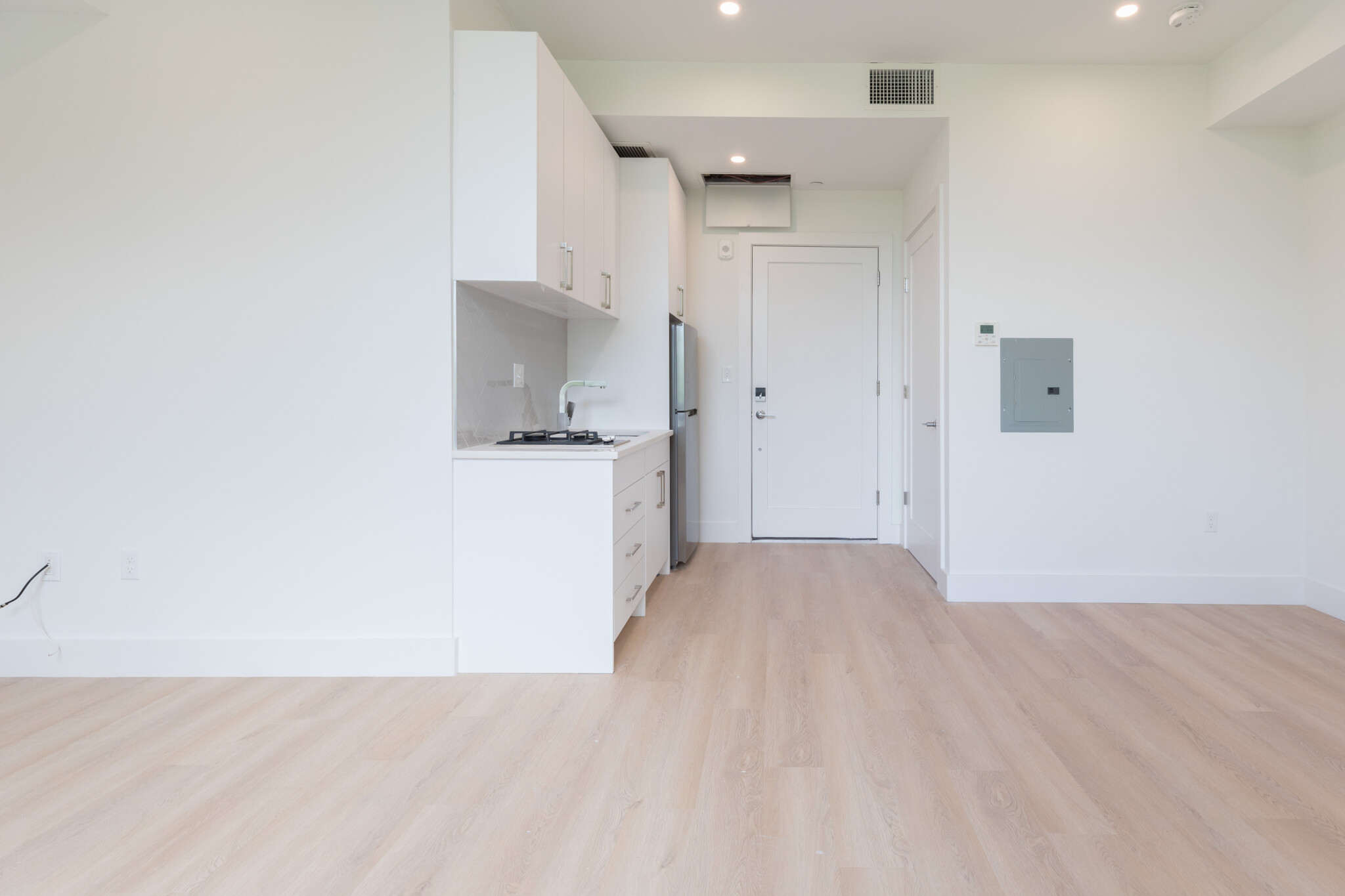 Studio bed, 1 bath apartment for rent at 1127 Harrison Ave Unit 213, Roxbury — photo 3 of 3
