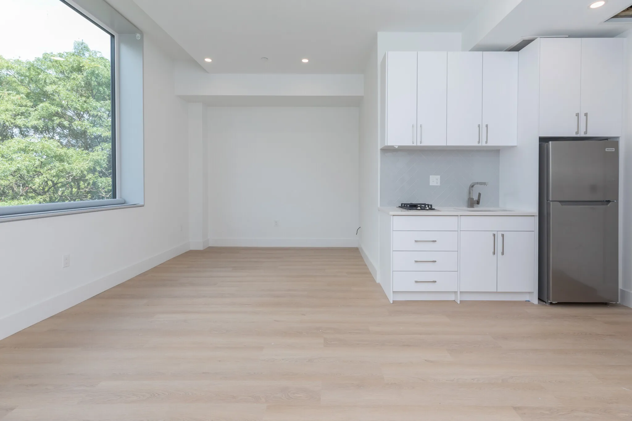 Studio bed, 1 bath apartment for rent at 1127 Harrison Ave Unit 219, Roxbury — photo 1 of 7