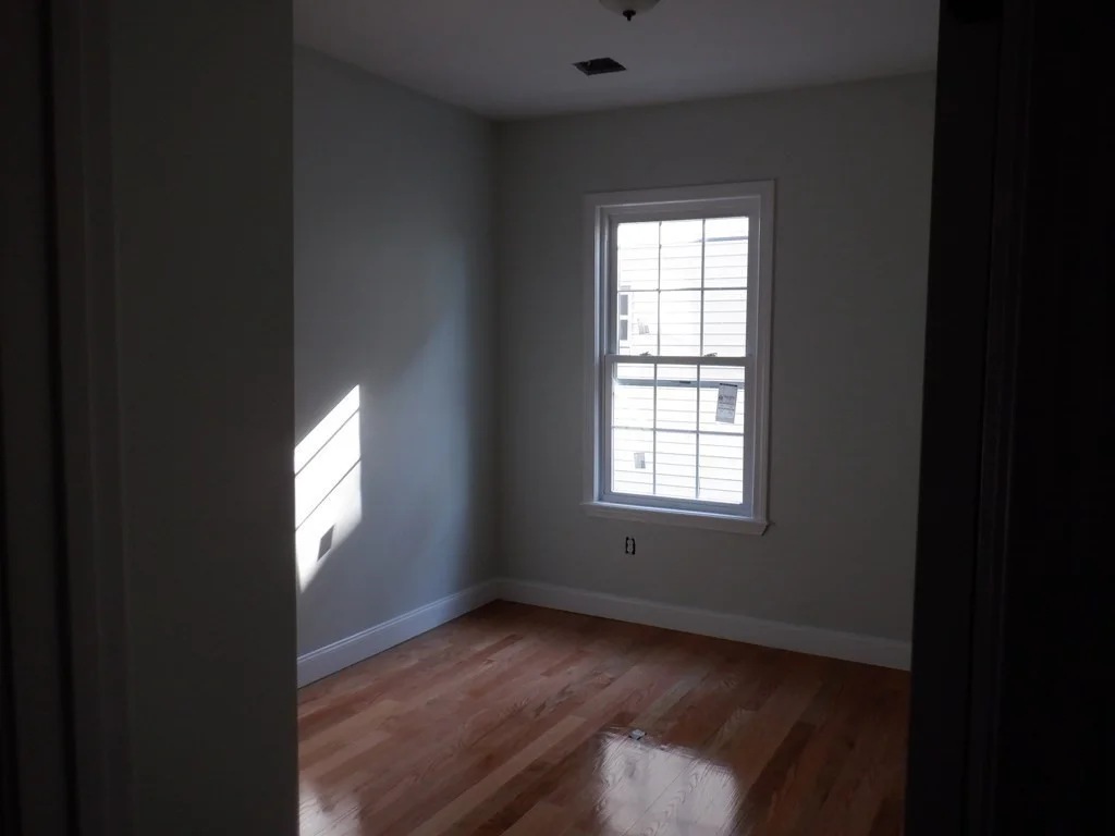 4 bed, 2 bath apartment for rent at 1127 Hyde Park Ave Unit 2, Hyde Park — photo 5 of 7