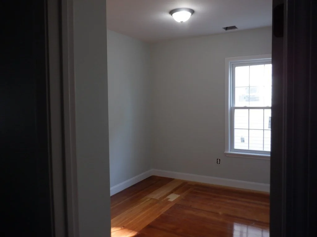 4 bed, 2 bath apartment for rent at 1127 Hyde Park Ave Unit 2, Hyde Park — photo 6 of 7