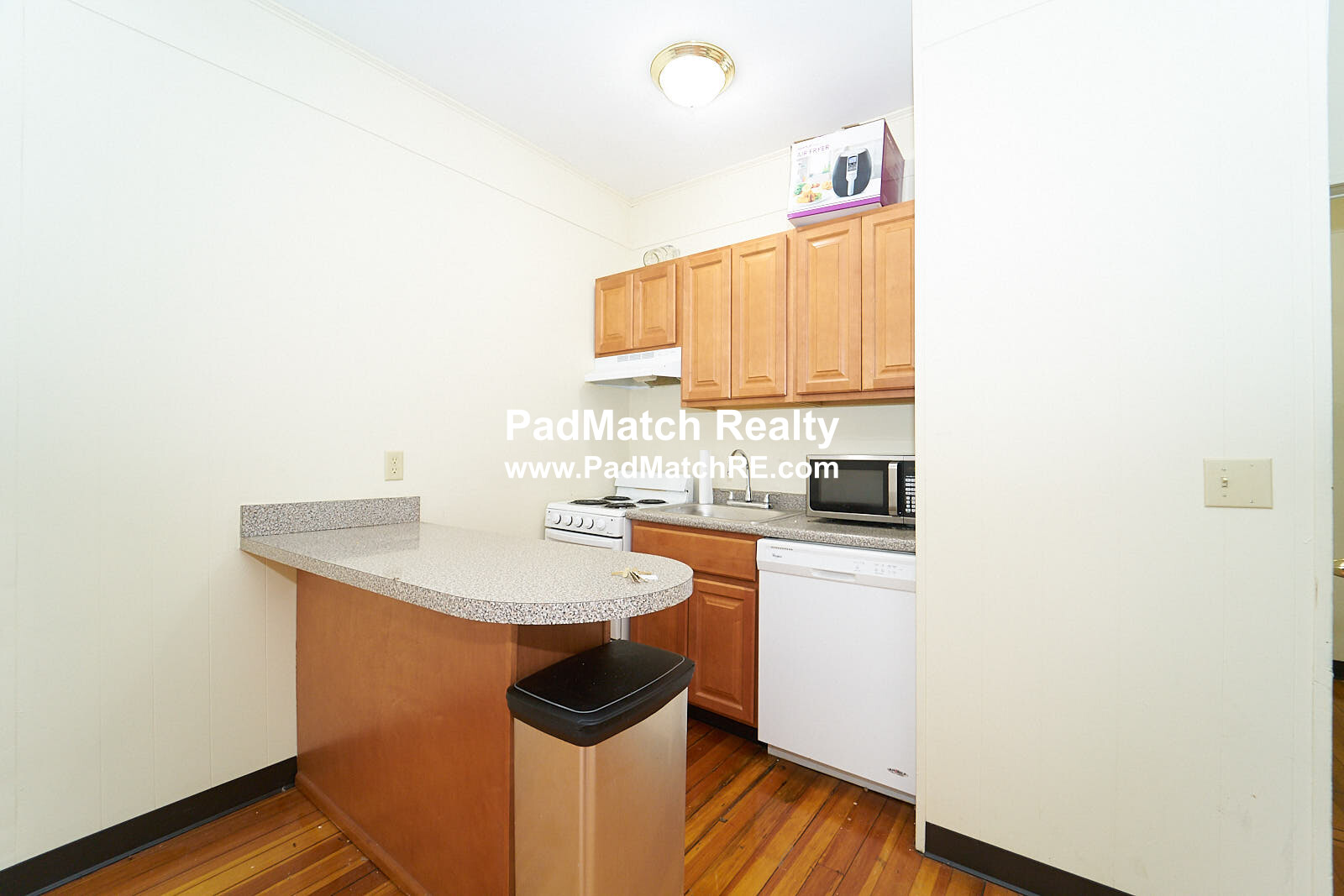 1 bed, 1 bath apartment for rent at 1128 Commonwealth Ave Unit 2, Allston — photo 1 of 13