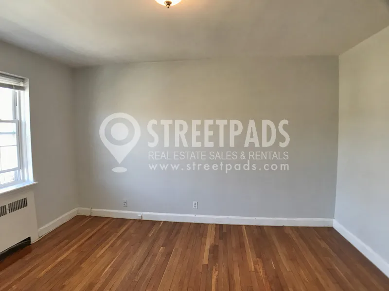 3 bed, 2 bath apartment for rent at 1129 Beacon St Unit 6, Longwood — photo 18 of 37