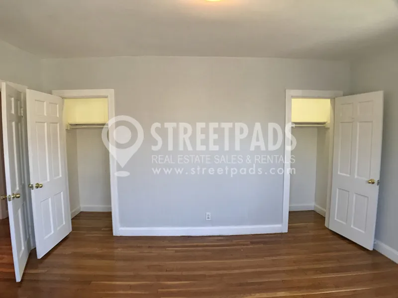 3 bed, 2 bath apartment for rent at 1129 Beacon St Unit 6, Longwood — photo 24 of 37