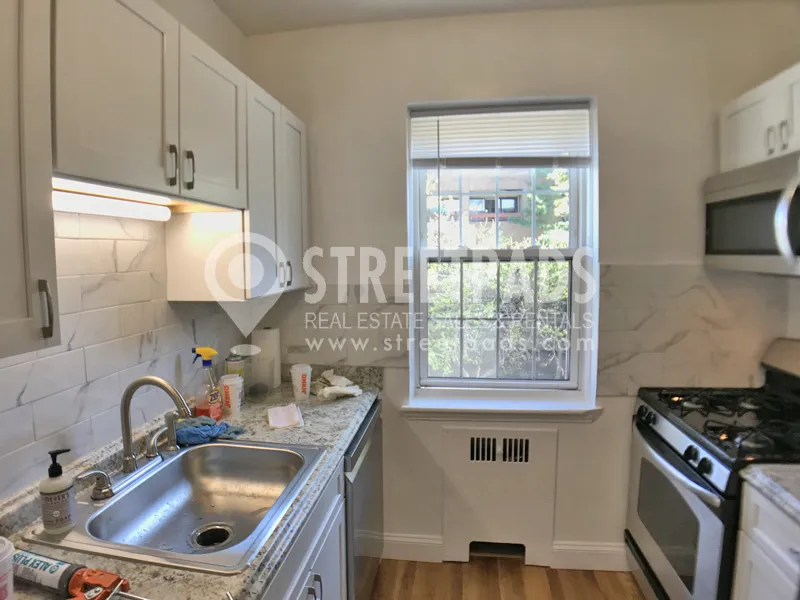 3 bed, 2 bath apartment for rent at 1129 Beacon St Unit 6, Longwood — photo 31 of 37