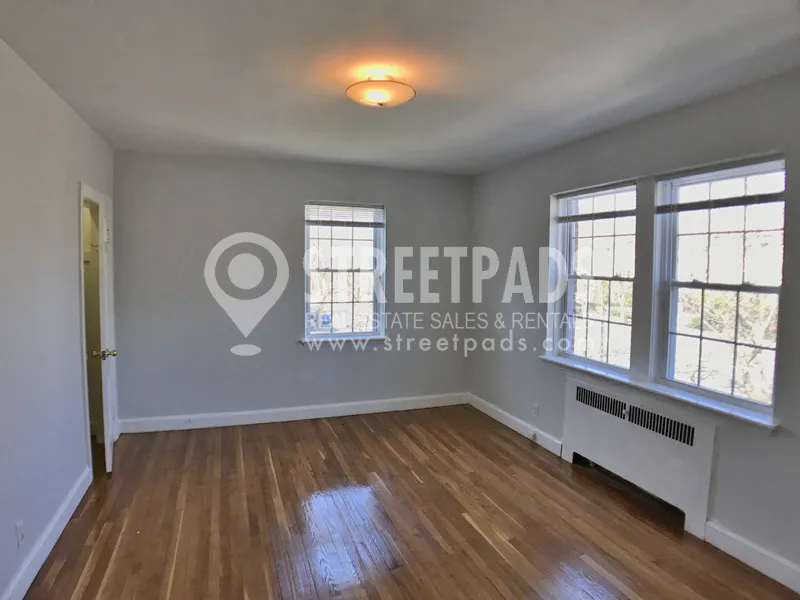 3 bed, 2 bath apartment for rent at 1129 Beacon St Unit 6, Longwood — photo 21 of 37