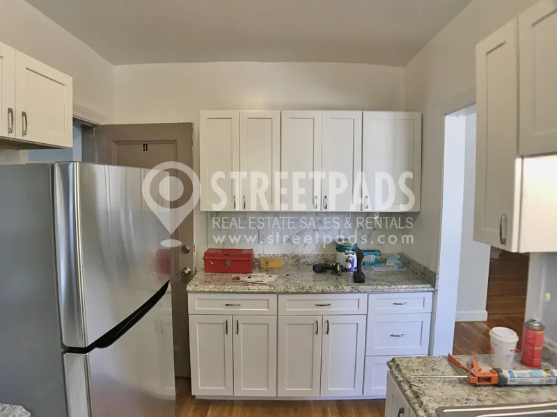 3 bed, 2 bath apartment for rent at 1129 Beacon St Unit 6, Longwood — photo 33 of 37