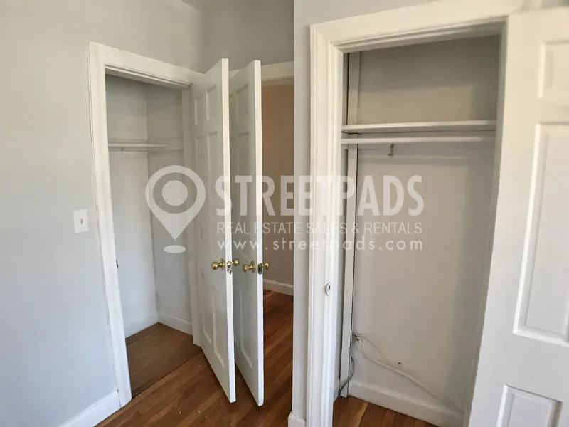 3 bed, 2 bath apartment for rent at 1129 Beacon St Unit 6, Longwood — photo 20 of 37